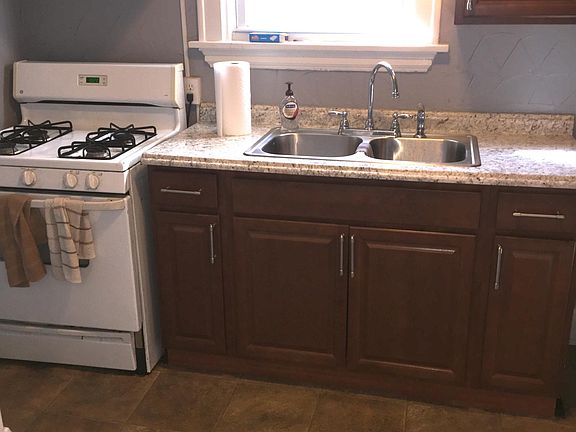 4th image of 5413 Hunter Ave