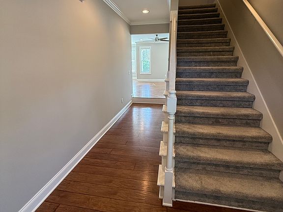3rd image of 105 Phillips Bend Ct