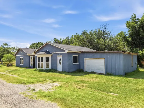 505 Willis St, Santa Anna, TX 76878