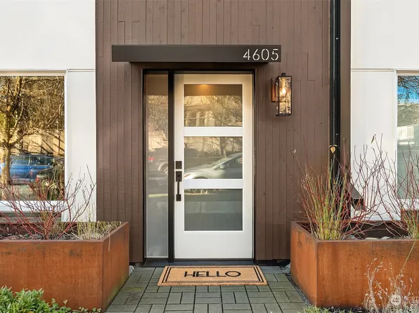 4605 Burke Avenue N, Seattle, WA 98103