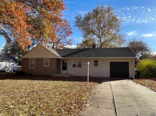 3925 SW Holly Ln, Topeka, KS 66604