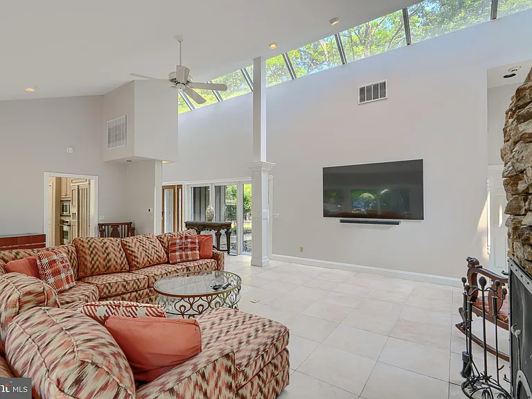 2101 Tufton Ave — Photo 10