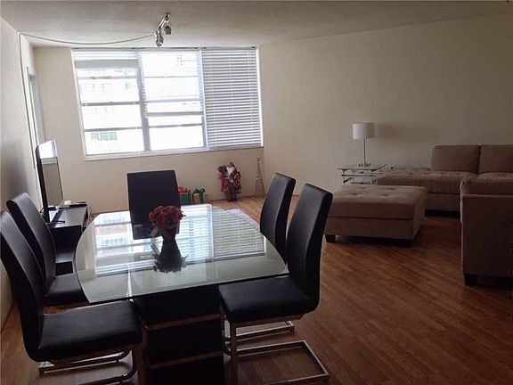 5th image of 2750 NE 183rd St APT 411