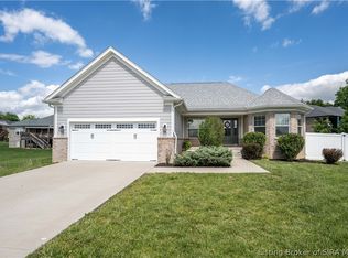 8723 Brookhollow Ct, Charlestown, IN 47111