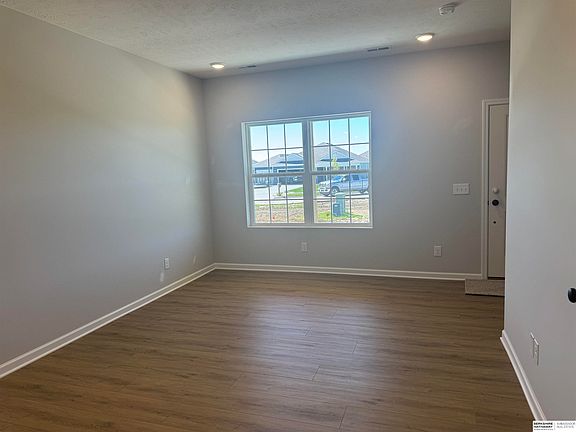 4th image of 4737 E 21st Ave
