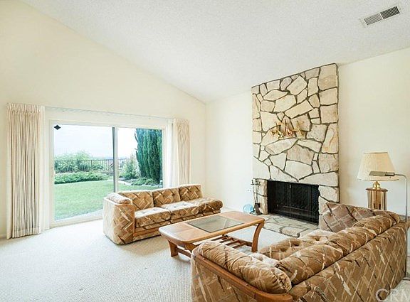 4th image of 3019 Carolwood Ln