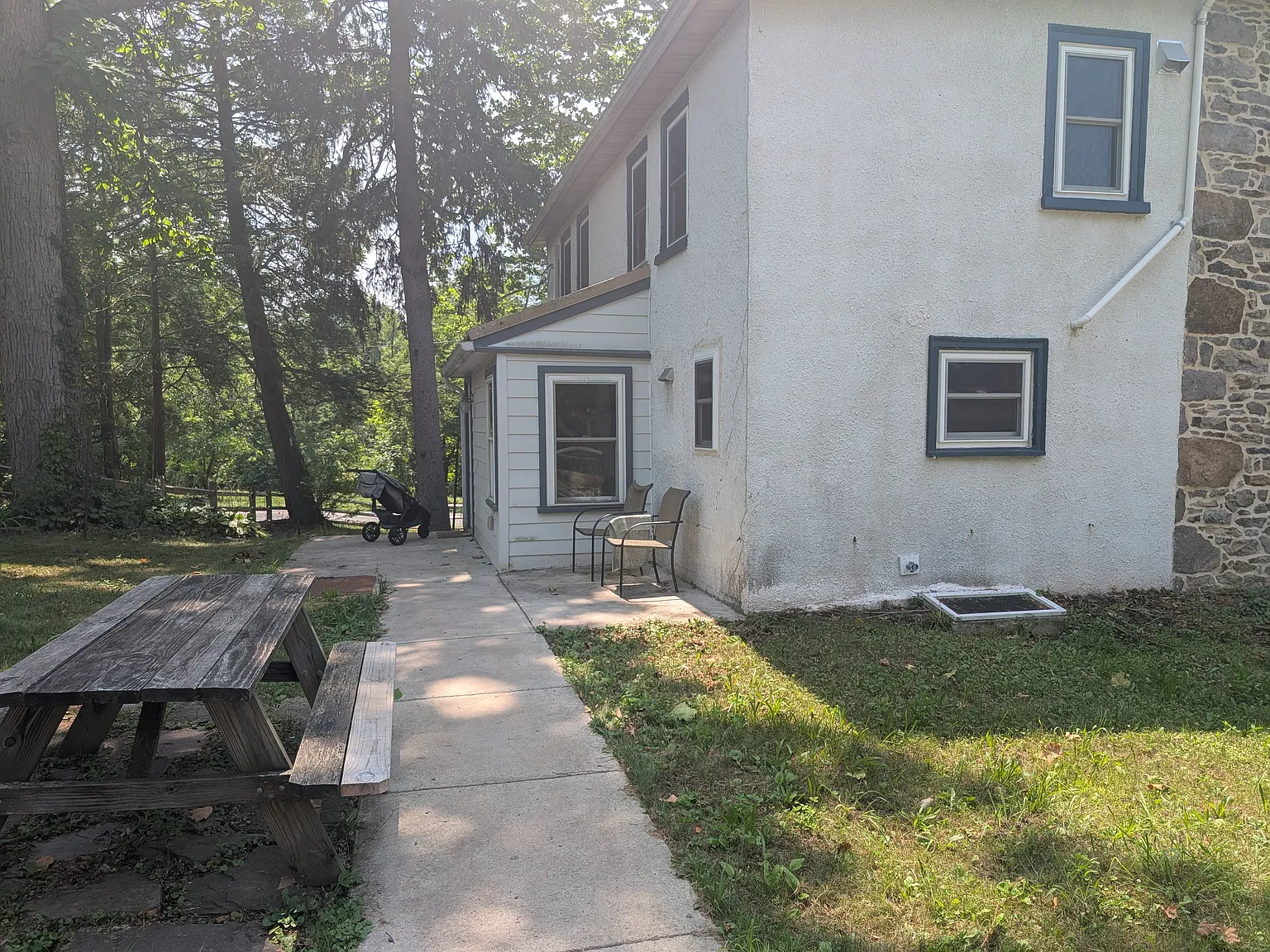 5 bed, $2,500 — Photo 3