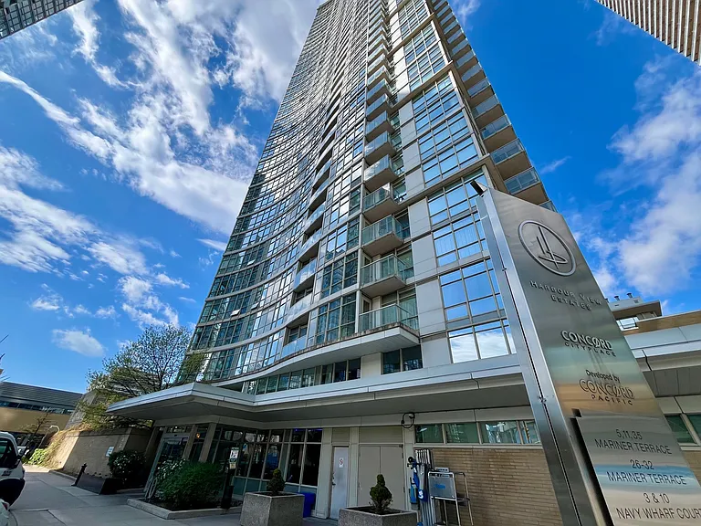 10 Navy Wharf Ct #608 — Photo 23