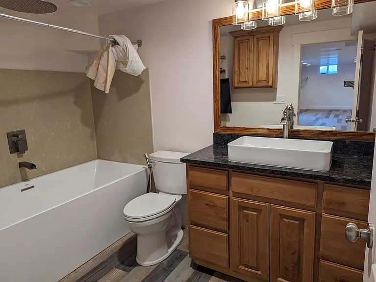 244 N 800 E — Photo 34