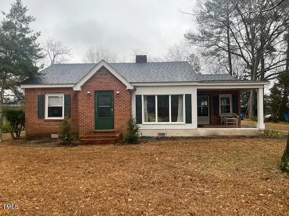 710 Fairground Rd, Dunn, NC 28334