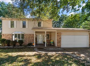 1008 Pinecone Trl, Florissant, MO 63031