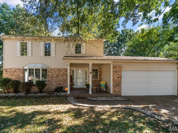 1008 Pinecone Trl, Florissant, MO 63031