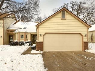 3601 Oak Creek Pl, West Des Moines, IA 50265