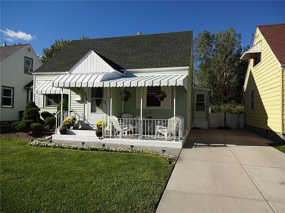 1st image of 634 Taunton Pl