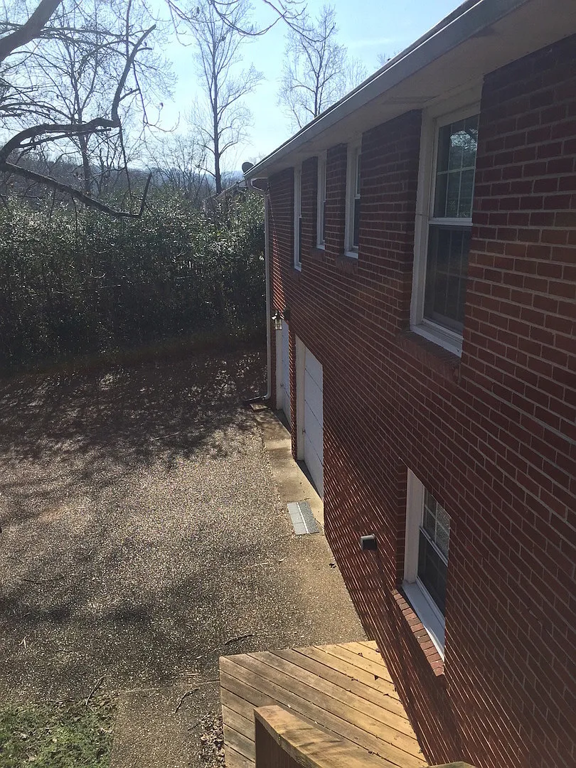 Great Location!! Nicely Updated Home!! — Photo 3