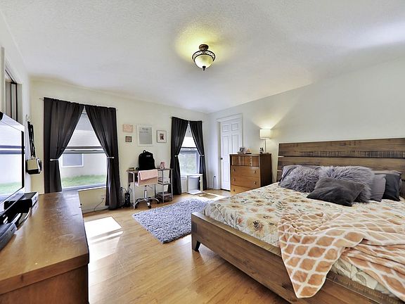 5th image of 360 Fortuna Ave