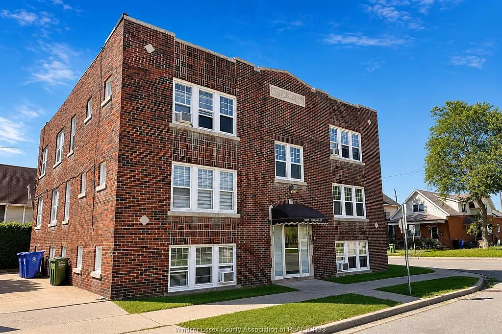 2 bed, $1,600 — Photo 2