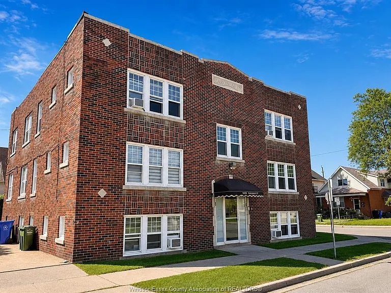 1009 Niagara St #6 — Photo 2