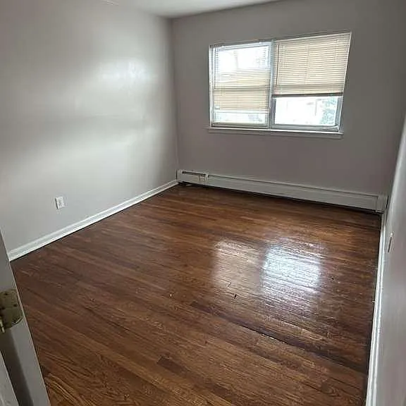 2000-2006 Woodbridge Ave #2004 — Photo 1