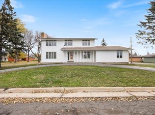 1102 S 10th Ave, Virginia, MN 55792