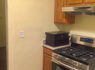 3431 Market St APT 4, Oakland, CA 94608