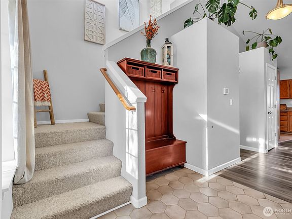 2nd image of 1409 9th Avenue Ct SE