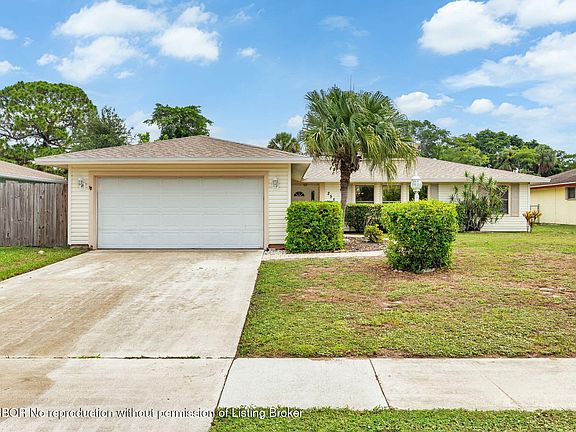 4th image of 2558 Canterbury Dr S