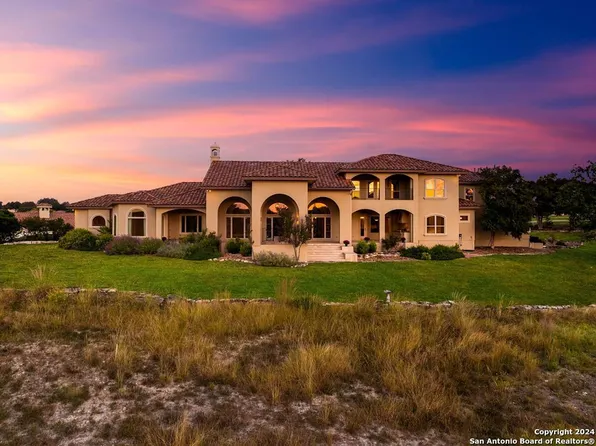 3722 Club View Ct, Kerrville, TX 78028