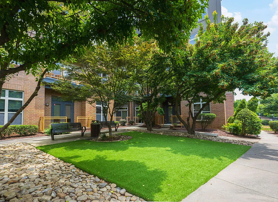 Elizabeth Square Apartments