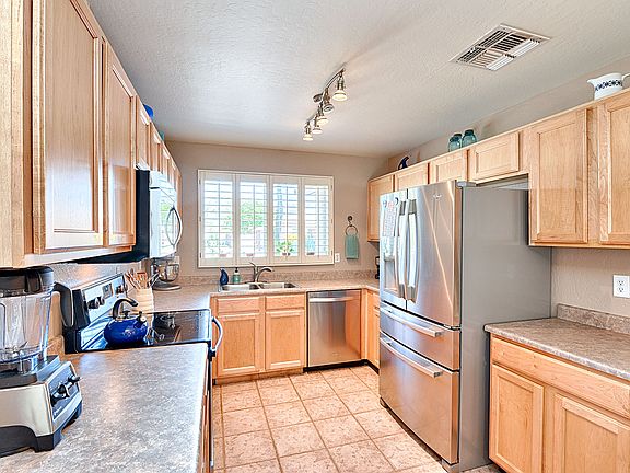 2nd image of 15433 W Mauna Loa Ln