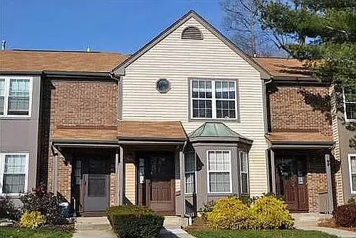 1703 Oak Ct Photo 1