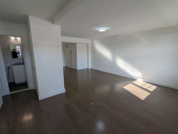 4th image of 56-11 94th St APT 4P