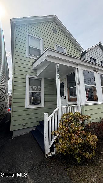 2nd image of 208 14th Street