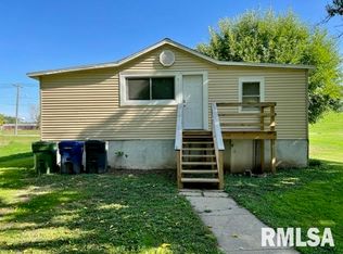 1920 Garfield St, Clinton, IA 52732