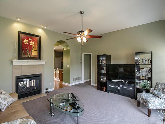 4th image of 308 Fernwood Dr