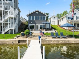 260 Lane 207 Hamilton Lk, Hamilton, IN 46742