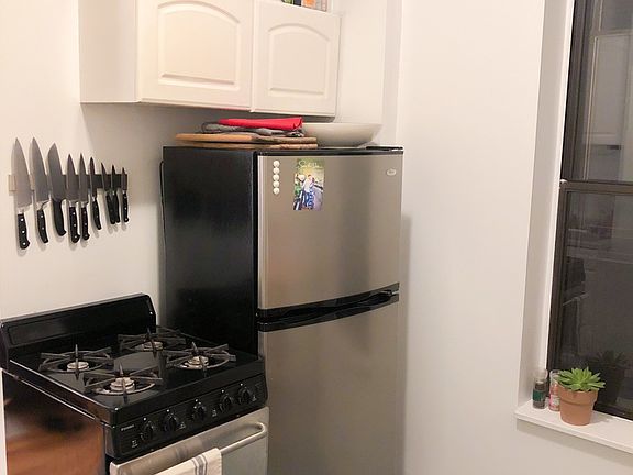 4th image of 181 E 3rd St #12