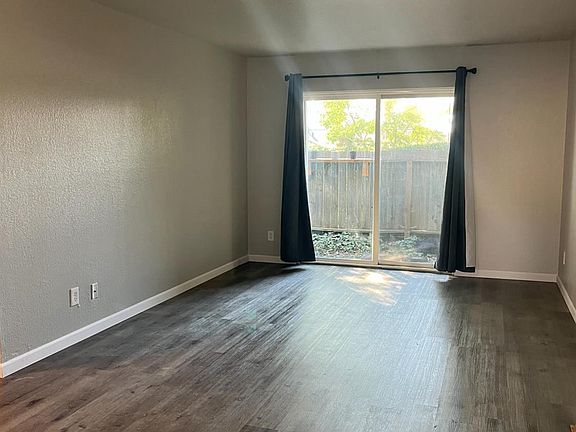 5th image of 718 Santa Alicia Drive