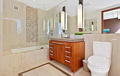 Rented by R New York