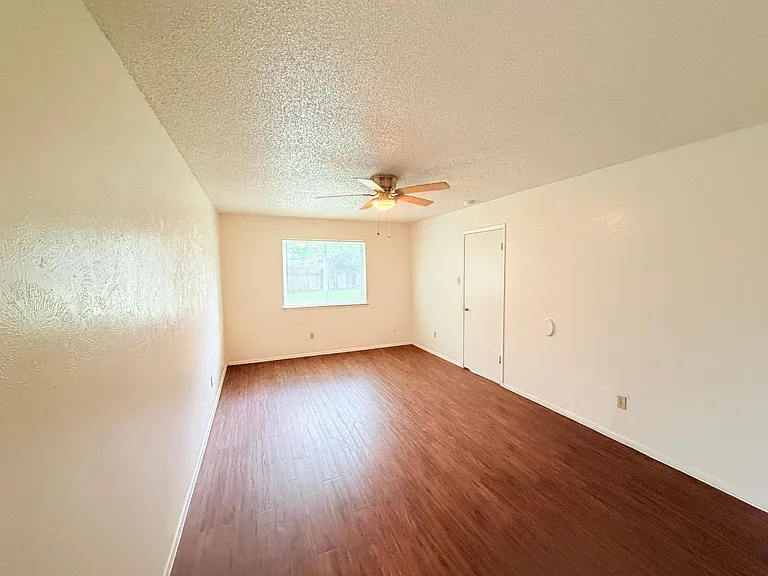10904 Meadgreen Ct — Photo 19