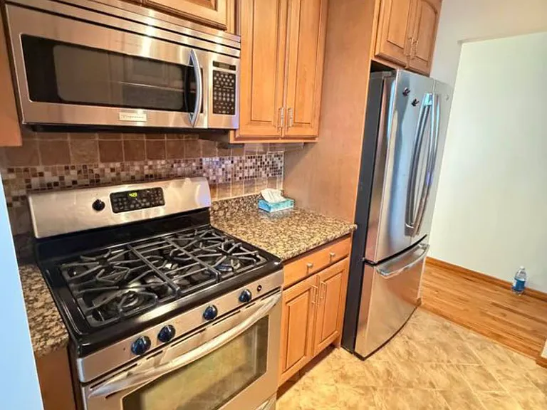 66-70 79th St #3F — Photo 9