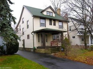 2120 Hampstead Rd, Cleveland Heights, OH 44118