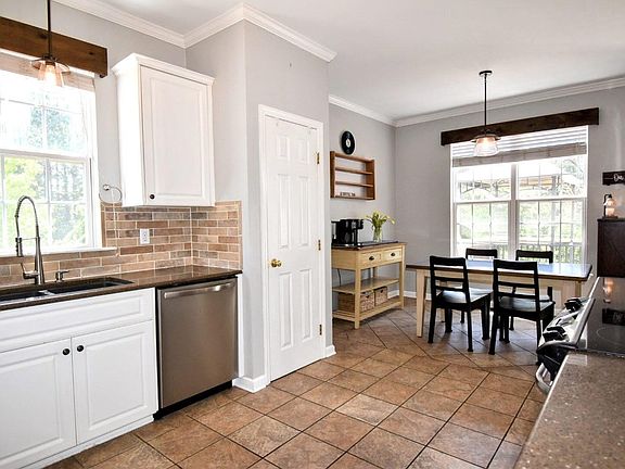 5th image of 1206 Ventana Court