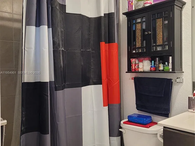 1015 SE 24th Ter #1015 — Photo 26