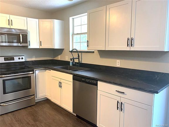 4th image of 820 N Charles Ave