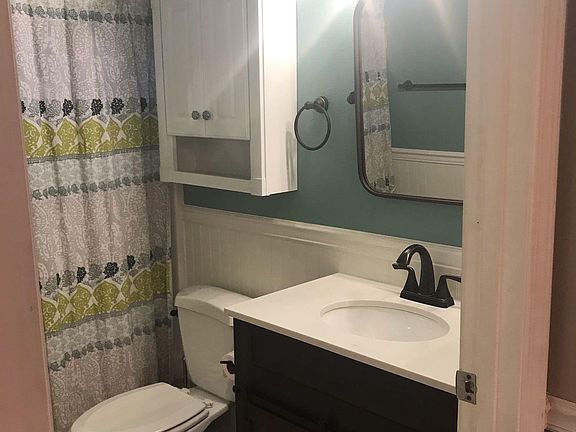 5th image of 1090 E Jordan St