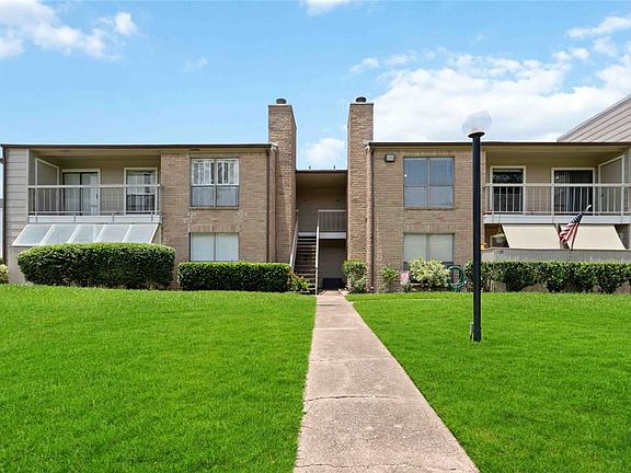 2nd image of 2120 Wilcrest Dr APT 230