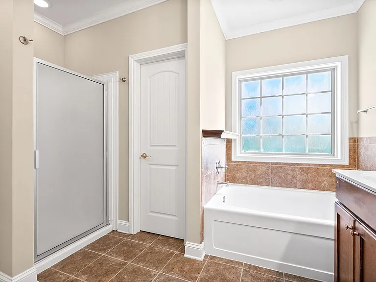 126 Parkland Cir — Photo 18