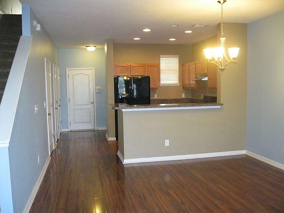 5th image of 2342 Sunset Bluff Dr