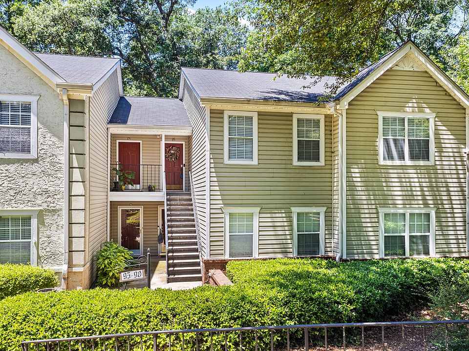 1st image of 98 Hampshire Ct